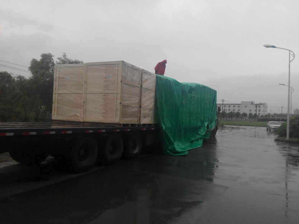 2017年6月北京創(chuàng)聯(lián)匯通電氣-雨中發(fā)貨現(xiàn)場，一直以顧客服務為較好